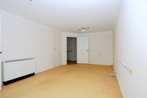 LIVING ROOM- click for photo gallery